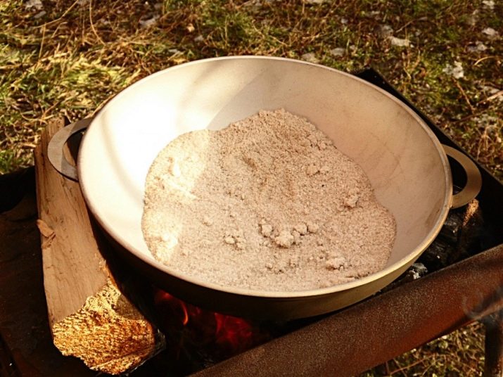 Як прожарити казан? Як обпалити новий чавунний казан будинку? Як правильно підготувати її до використання?