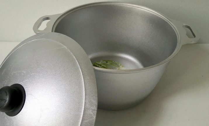 Як прожарити казан? Як обпалити новий чавунний казан будинку? Як правильно підготувати її до використання?