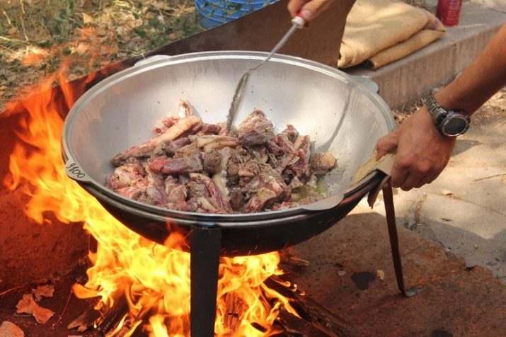 Як прожарити казан? Як обпалити новий чавунний казан будинку? Як правильно підготувати її до використання?