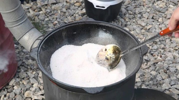 Як прожарити казан? Як обпалити новий чавунний казан будинку? Як правильно підготувати її до використання?