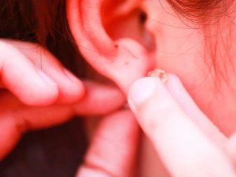Як швидко і ефективно почистити золото з каменями в домашніх умовах? 15 фото Чим помити сережки з діамантами, щоб вони блищали