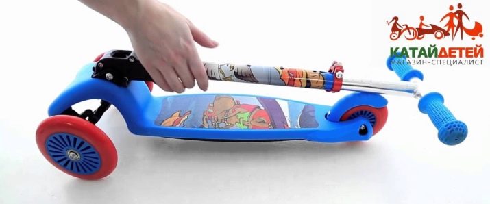 Як скласти самокат? Як зібрати складаний самокат? Як розкласти самокат легкий і з великими колесами?