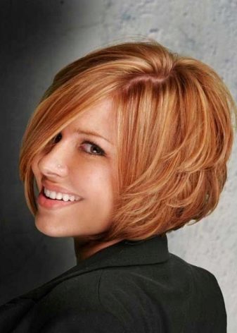 Як укладати асиметричну стрижку дома? 37 фото Красиві укладання коротких стрижок з асиметрією, вечірні та новорічні зачіски