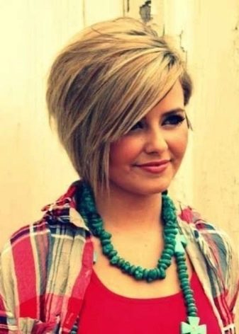 Як укладати асиметричну стрижку дома? 37 фото Красиві укладання коротких стрижок з асиметрією, вечірні та новорічні зачіски