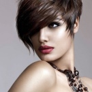 Як укладати асиметричну стрижку дома? 37 фото Красиві укладання коротких стрижок з асиметрією, вечірні та новорічні зачіски