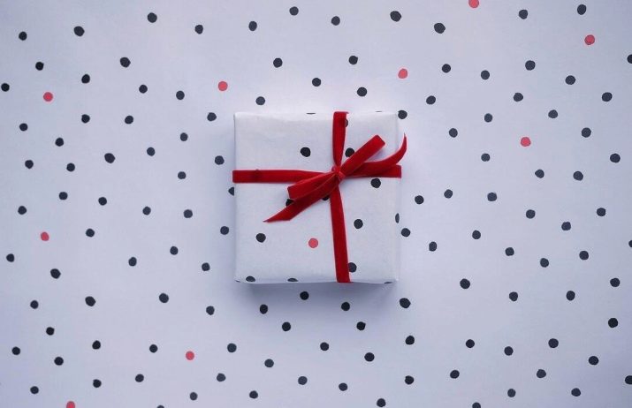 Як упакувати квадратний і прямокутний подарунок? Оригінальні способи, як можна загорнути подарунки в подарунковий папір