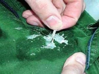 Як відчистити жуйку від одягу (37 фото)? Як відіпрати жувальну гумку на брюках, як і чим відтерти такі плями зі штанів із джинси