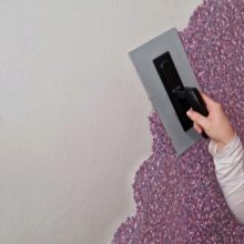 Як відучити кота дерти шпалери? Що робити, якщо кішка дряпає стіни? Як захистити шпалери від кошенят?