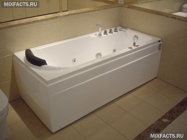 Як вибрати ванну з гідромасажем за типом, розміром і матеріалом?