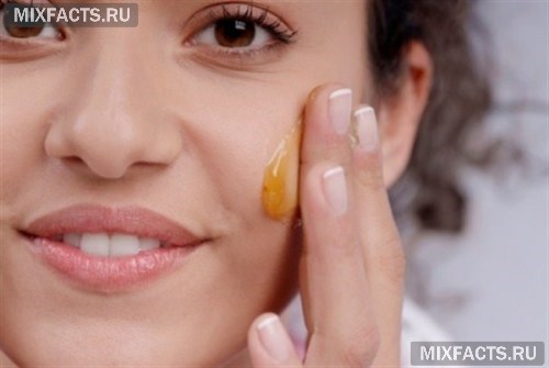 Як використовувати мед від прищів у вигляді масок?