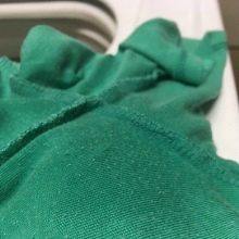 Як вивести плями від дезодоранту під пахвами на кольоровому одязі? Чим відіпрати білі сліди на кольорових речі?
