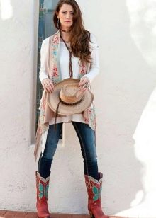 З чим носити жіночі козаки? 68 фото З чим поєднувати короткі брунатні, руді, чорні чоботи інших квітів восени і навесні?