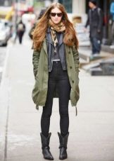 З чим носити жіночі козаки? 68 фото З чим поєднувати короткі брунатні, руді, чорні чоботи інших квітів восени і навесні?