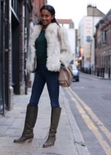 З чим носити жіночі козаки? 68 фото З чим поєднувати короткі брунатні, руді, чорні чоботи інших квітів восени і навесні?