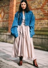 З чим носити жіночі козаки? 68 фото З чим поєднувати короткі брунатні, руді, чорні чоботи інших квітів восени і навесні?