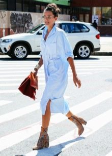 З чим носити жіночі козаки? 68 фото З чим поєднувати короткі брунатні, руді, чорні чоботи інших квітів восени і навесні?