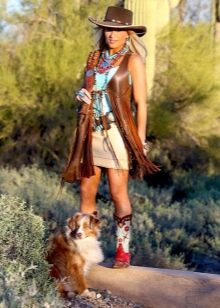 З чим носити жіночі козаки? 68 фото З чим поєднувати короткі брунатні, руді, чорні чоботи інших квітів восени і навесні?