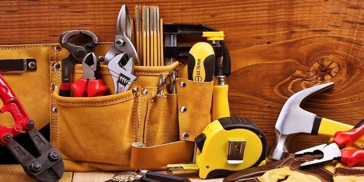 Заміна пружинного блоку в дивані: як поміняти пружини на поролон або фанеру на будинку своїми руками?