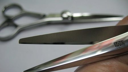 Заточка перукарень ножиців: верстати і кут заточування ножиць професійних перукарів. Як заточити в домашніх умовах ножиці для стрижки?