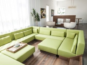 Зелені дивани (61 фото): смарагдові і темно-зелені моделі в інтер’єрі, кутові дивани і дивани-ліжка зеленого кольору з велюру та інших матеріалів