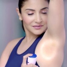 Жіночі дезодоранти Nivea: кульковий антиперспірант «Чорне і біле», новий невидимий спрей « Ефект пудри»