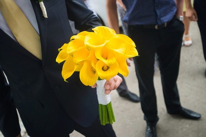 Жовтий букет нареченої (42 фото): вибираємо весільні композиції з білими квітами