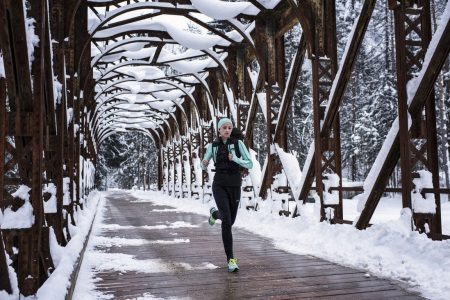 Зимові кросівки Асикс (36 фото): моделі з шипами і з хутром, зимові, для ходьби, чорні