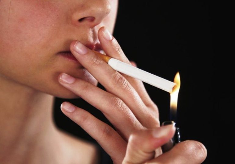 Палити у сні: до чого сняться сигарети, пачка цигарок, значення недопалків і тютюнового диму