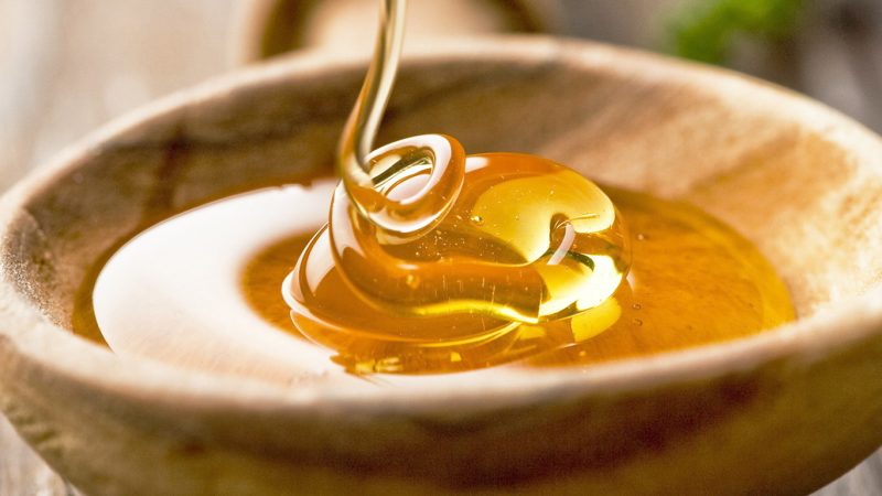Мед та схуднення: корисність меду, рецепти напоїв, медова ванна, обгортання, медовий масаж