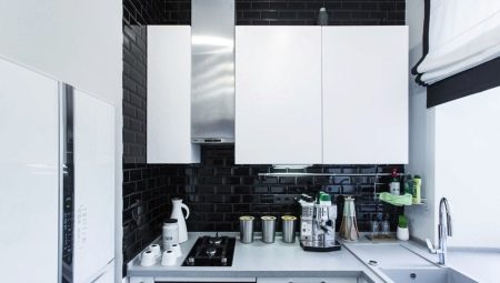 Кухні в будинку-кораблі (46 фото): дизайн кухні розміром 6 кв. метрів і ремонт інших маленьких кухонь, ідеї планування