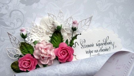 Як підписати листівку на весілля? Приклади підписів для весільних листівок друзям, як красиво написати привітання?